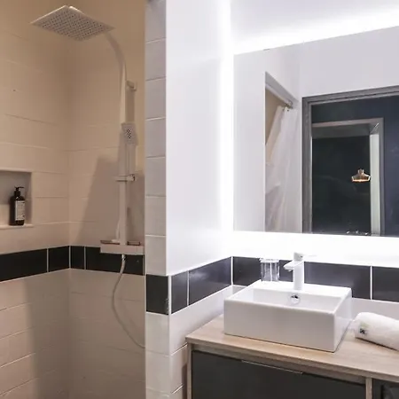 Cote Ouest Aix Les Bains Apart Otel Aix-les-Bains